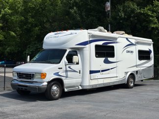 Used 2005 Ford E-450 and Econoline 450 image 1