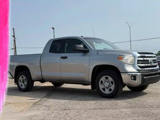 Used 2016 Toyota Tundra SR5 w/ SR5 Upgrade Package image 1