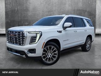 Used 2025 GMC Yukon Denali w/ Sun & Power Step Package image 1