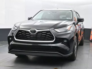 Used 2023 Toyota Highlander XLE image 1