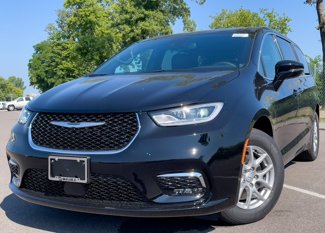 New 2026 Chrysler Pacifica Select image 1