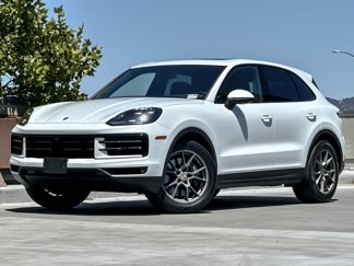 Used 2024 Porsche Cayenne image 1