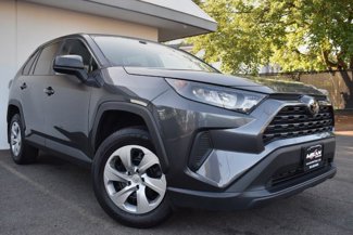 Used 2022 Toyota RAV4 LE image 1