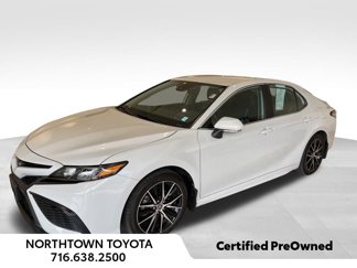 Used 2024 Toyota Camry SE image 1