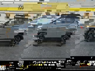 Used 2023 Jeep Compass Trailhawk image 1