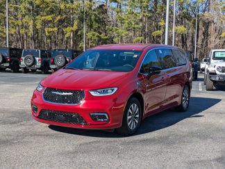 New 2025 Chrysler Pacifica Select w/ Uconnect Theater Family Group image 1