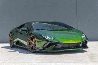 Used 2023 Lamborghini Huracan Tecnica image 1
