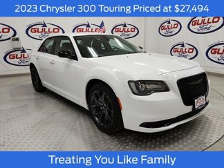 Used 2023 Chrysler 300 Touring w/ Sport Appearance Package image 1
