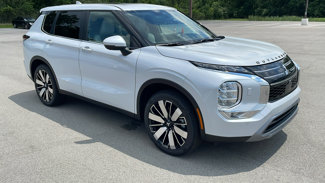 New 2025 Mitsubishi Outlander SE image 1