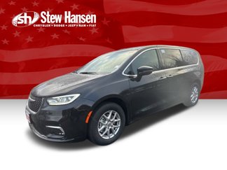New 2025 Chrysler Pacifica Select w/ Uconnect Theater Family Group image 1