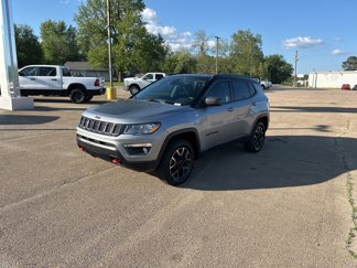 Used 2019 Jeep Compass Trailhawk image 1