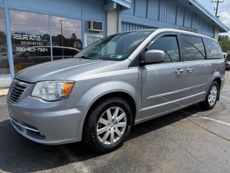 Used 2014 Chrysler Town & Country Touring w/ Driver Convenience Group image 1