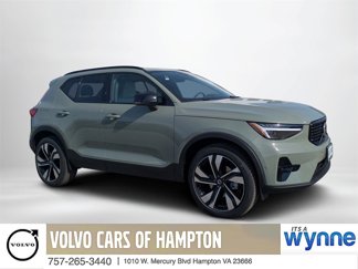 New 2025 Volvo XC40 B5 Plus w/ Climate Package image 1