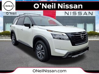Certified 2023 Nissan Pathfinder SL w/ Black Appearance Package image 1