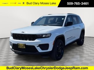 New 2025 Jeep Grand Cherokee Altitude w/ Trailer Tow Package image 1
