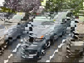 Certified 2020 Volvo XC40 T5 Momentum w/ Protection Package Premier image 1