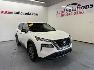 Used 2021 Nissan Rogue S image 1