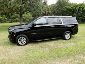 Used 2023 Chevrolet Suburban LT image 1
