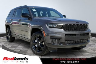 New 2025 Jeep Grand Cherokee L Laredo image 1