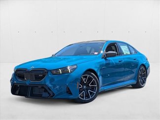 New 2026 BMW M5 w/ Carbon Package image 1