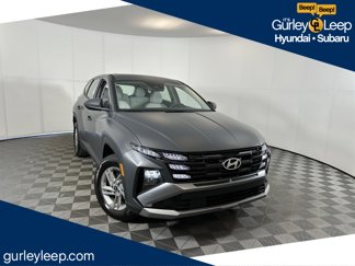 Certified 2025 Hyundai Tucson SE image 1