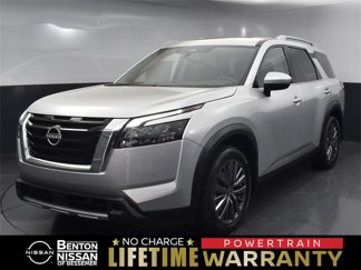 New 2025 Nissan Pathfinder SL image 1
