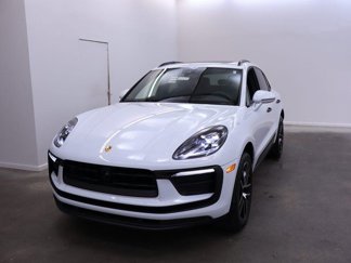 Certified 2024 Porsche Macan image 1