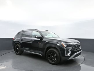 New 2025 Volkswagen Atlas Peak Edition SE image 1