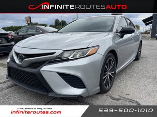 Used 2019 Toyota Camry SE image 1