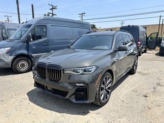 Used 2022 BMW X7 M50i image 1