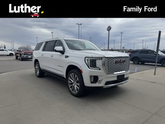 Used 2024 GMC Yukon XL Denali w/ Advanced Technology Package image 1