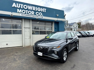 Used 2023 Hyundai Tucson SE image 1