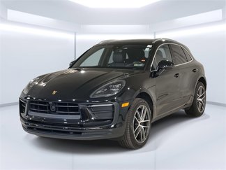 Used 2025 Porsche Macan image 1