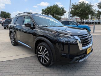 New 2025 Nissan Pathfinder Platinum image 1