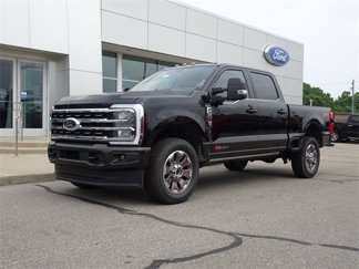 New 2025 Ford F250 4x4 Crew Cab Super Duty image 1