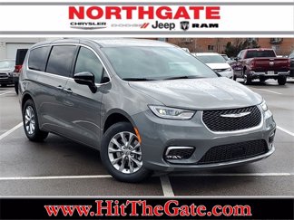 New 2025 Chrysler Pacifica Select image 1