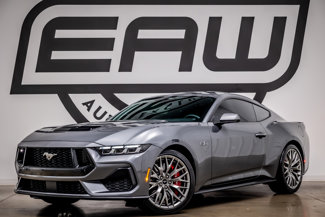 Used 2025 Ford Mustang GT Premium image 1