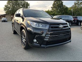 Used 2018 Toyota Highlander SE image 1