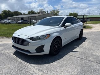 Used 2019 Ford Fusion SE image 1
