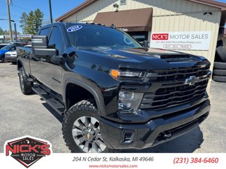 Used 2024 Chevrolet Silverado 2500 Custom w/ Custom Value Package image 1