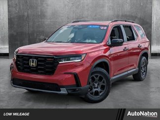 Certified 2025 Honda Pilot TrailSport image 1