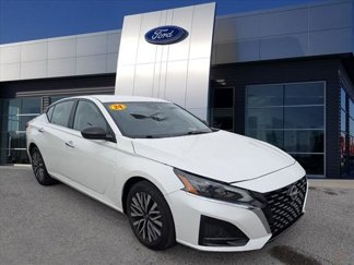 Used 2024 Nissan Altima 2.5 SV image 1
