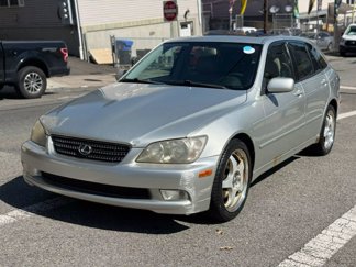 Used 2002 Lexus IS 300 SportCross image 1