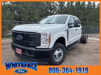 New 2025 Ford F350 4x4 Crew Cab DRW Super Duty image 1