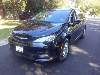 Used 2024 Chrysler Voyager LX image 1
