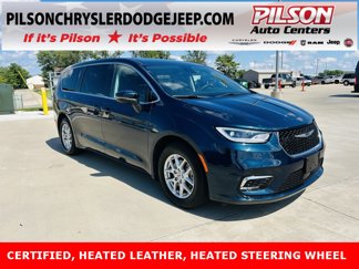 Used 2023 Chrysler Pacifica Touring-L image 1