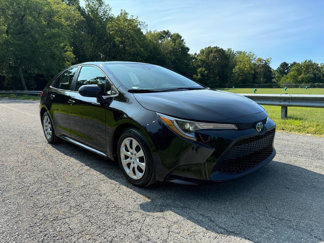 Used 2021 Toyota Corolla LE image 1