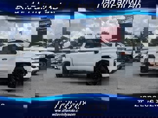 Used 2021 Chevrolet Silverado 1500 Custom image 1