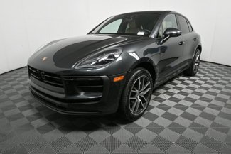 Used 2025 Porsche Macan image 1