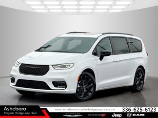New 2025 Chrysler Pacifica Limited image 1